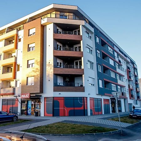 Tik Tak Apartman Subotica Bagian luar foto